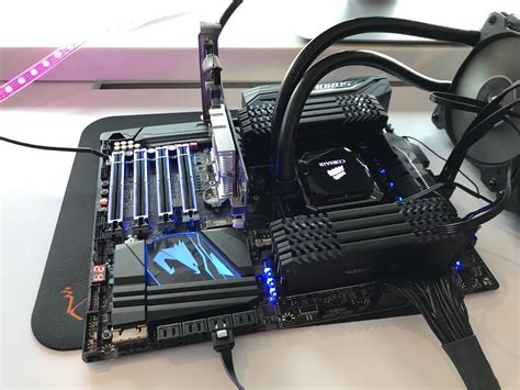 quad channel motherboard